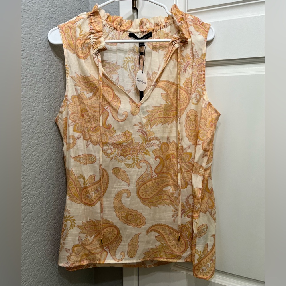 Harvé Benard Paisley NWT Ruffle Neck Sleeveless Top